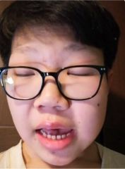 文件:王子豪怂比.jpg