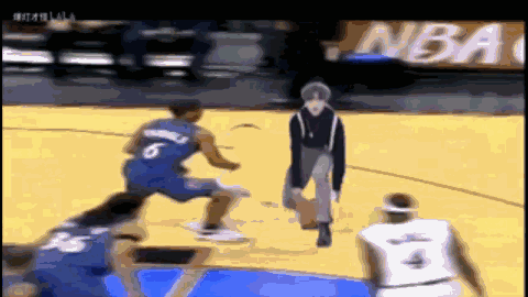文件:蔡徐坤打NBA.gif