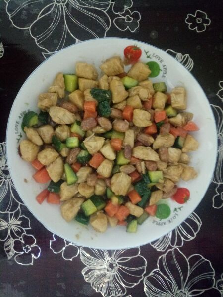 文件:较为精致的宫保鸡丁1~1.jpg